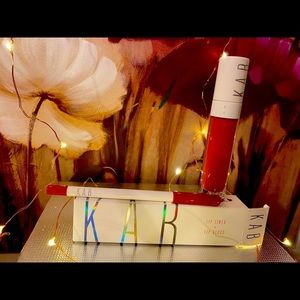 Lip liner and lip gloss /  color charming